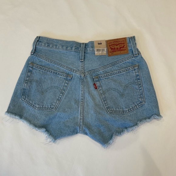 NWT Levi's High Rise Button Fly Jean Shorts Size 26 - Picture 3 of 11